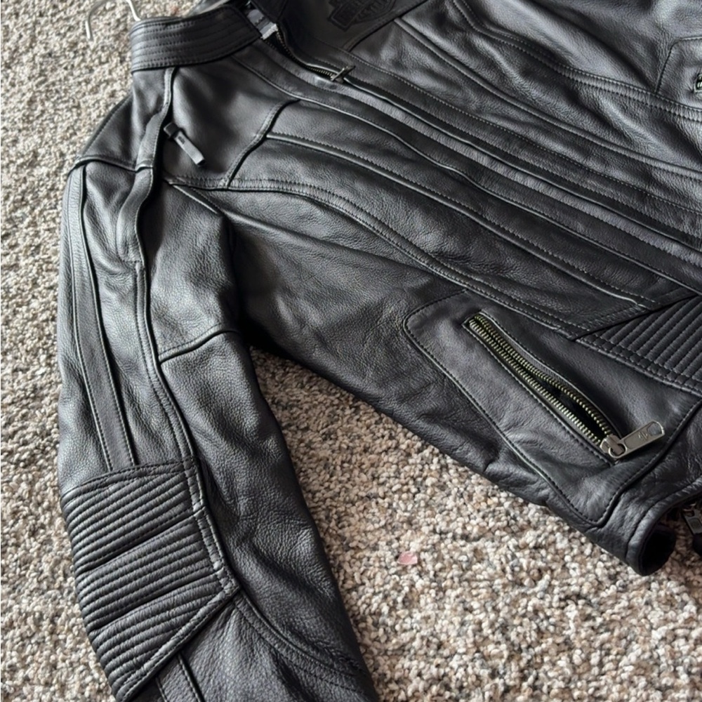 Harley-Davidson Black Leather Jacket with Skull Motif - Picture 3 of 5